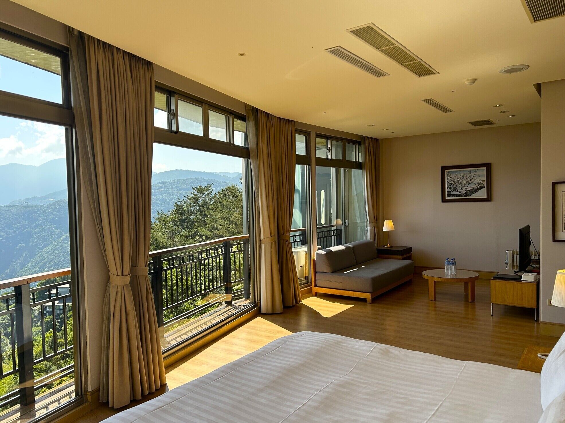 premium room (703) | down duvets, blackout curtains, free wifi, bed sheets