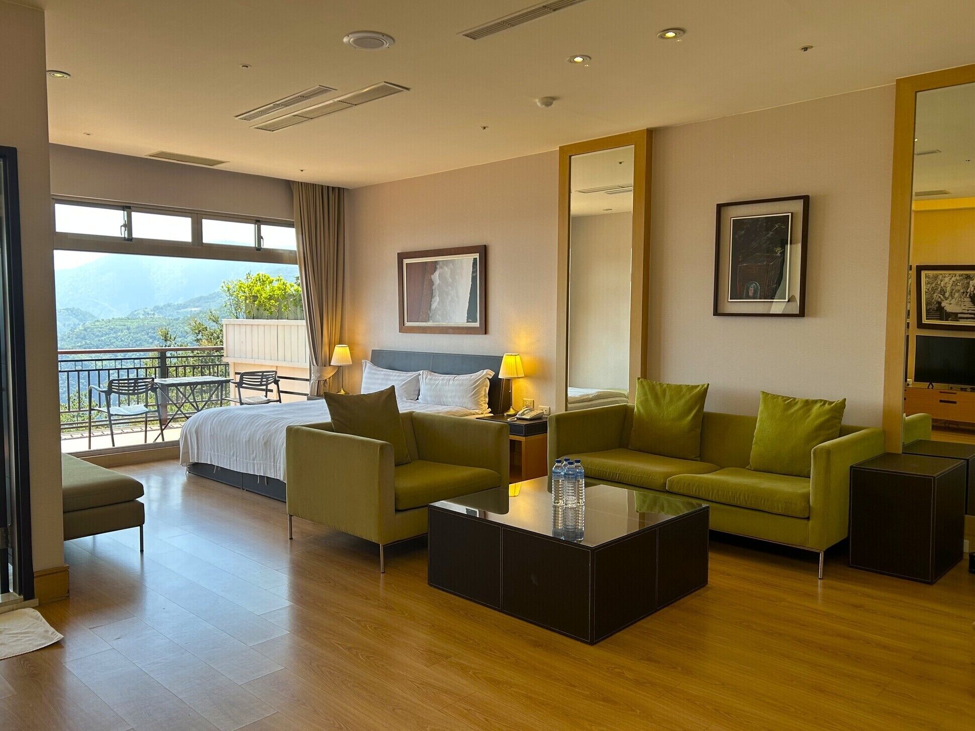 design double room (705) | down duvets, blackout curtains, free wifi, bed sheets