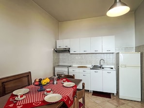 Oven, freezer