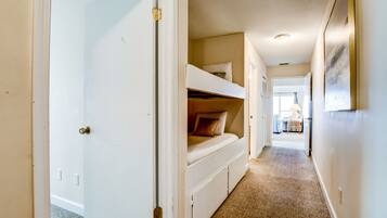 1 Schlafzimmer, Bügeleisen/Bügelbrett, kostenloses Internet, Bettwäsche