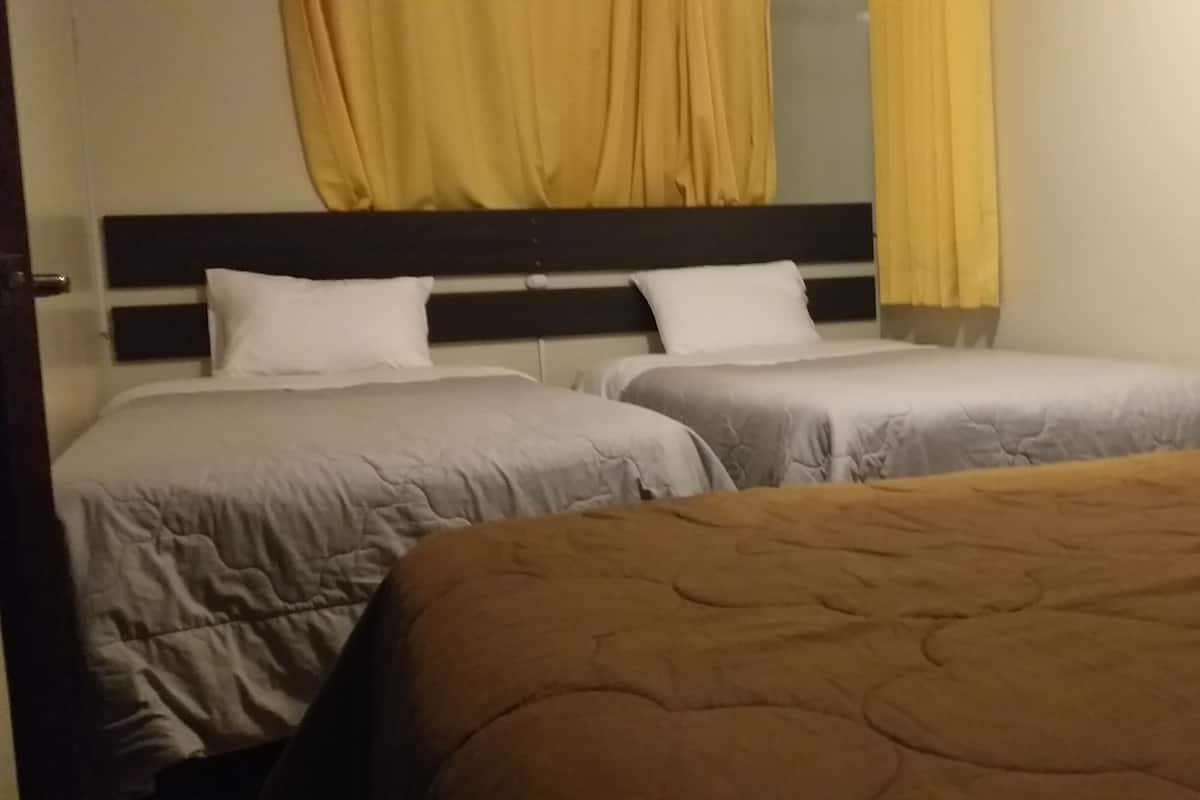 Habitación cuádruple básica | Wifi gratis