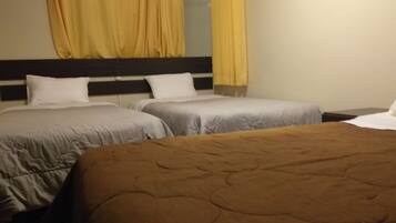 Kamar Quadruple Basic | Wi-Fi gratis