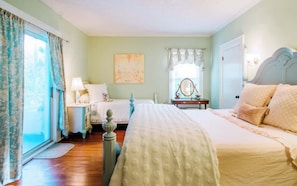 3 bedrooms, in-room safe, desk, iron/ironing board