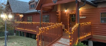 Cozy Cabin 2 - A Great Holiday Family Place - Come Play and Stay!
