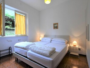4 camere, Wi-Fi (a pagamento)