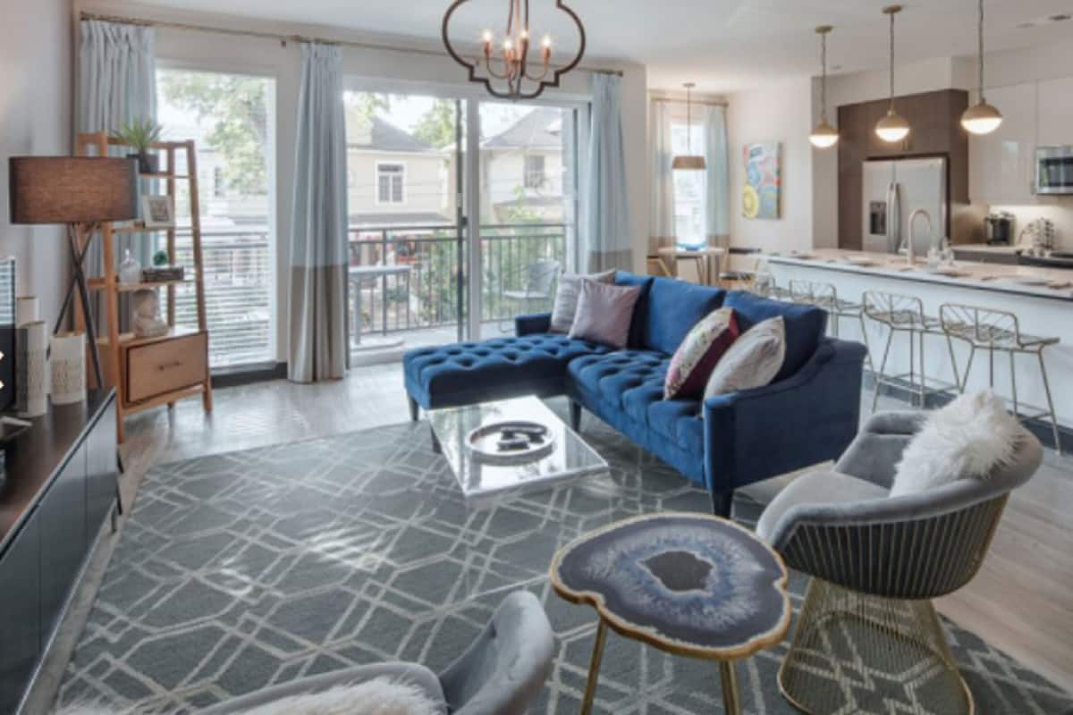 Superior Condo | Living area | 40-inch Smart TV with digital channels, TV