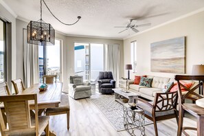 TV, DVD player, stereo - Beautiful 2nd-floor condo in Seagrove Beach with beach ambience & pickleball (Santa Rosa Beach)