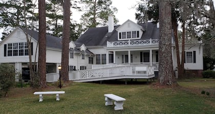 The Budd-Pafford House - The Exploration Suite