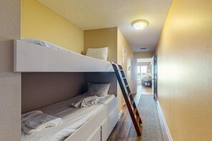 1 makuuhuone, silitysrauta/-lauta, ilmainen internet, vuodevaatteet