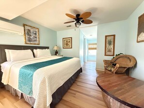 Room 14 - Surf's Up | Iron/ironing board, free WiFi, bed sheets - Island Guesthouse and Motel (Manteo)