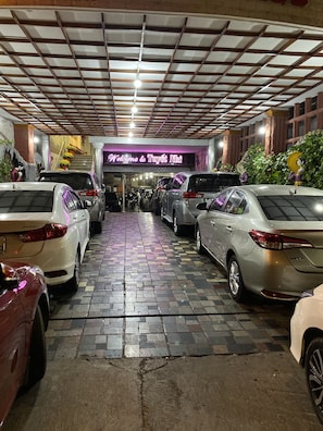 Interior entrance - Tuyet Nhi Hotel (Ho Chi Minh City)