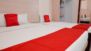 Family Room | Rollaway beds, free WiFi - Ersha Hotel (Banjarmasin)