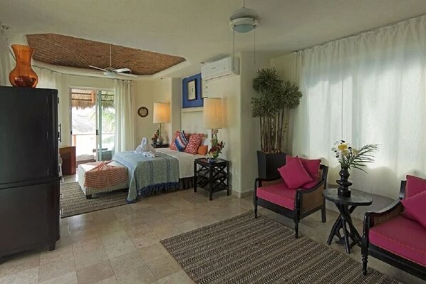 6 bedrooms, iron/ironing board, travel crib, free WiFi
