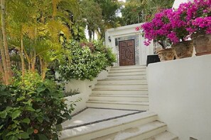 Enceinte de lâhĂ©bergement