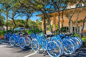 Bicycles are available for guests to use.