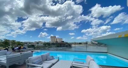Luxury Condo Zona Colonial+Pool+Gym+Sauna