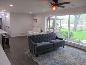 Smart TV, fireplace, DVD player, books