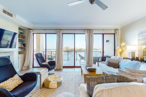 TV, fireplace, DVD player