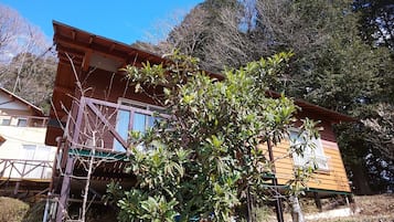 บ้านพัก (Hot Spring, Private Vacation Home) | ห้องพักตกแต่งอย่างมีเอกลักษณ์, ตกแต่งพิเศษโดยเฉพาะ, โต๊ะทำงาน