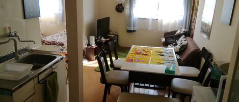 Standard Double Room | In-room dining