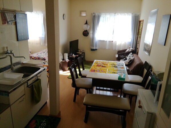 Standard Double Room | In-room dining - Private Vaction Home near Hakodate Station (Hakodate)
