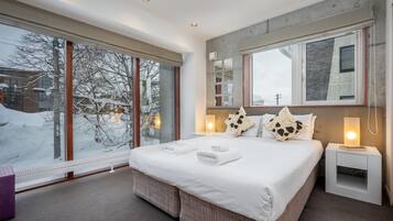 3 bedrooms, free WiFi, bed sheets