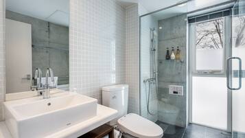 Huvila, 3 makuuhuonetta | Kylpyhuone | Suihku, ilmaiset hygieniatuotteet, hiustenkuivaaja, pyyhkeet