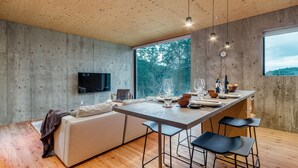 Villa, 2 soverom | Spiseområde på rommet