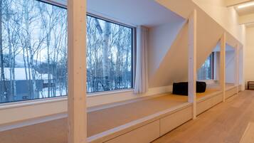 Chalet, 3 Bedrooms | Living area | TV