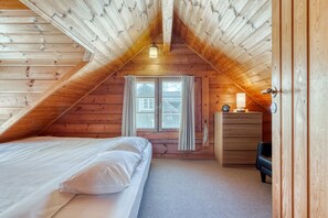 Chalet, 3 Bedrooms | 1 bedroom, in-room safe, iron/ironing board, free WiFi