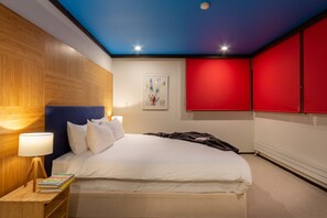 4 bedrooms, in-room safe, desk, iron/ironing board - Gustav's Hideaway by H2 Life (Kutchan)