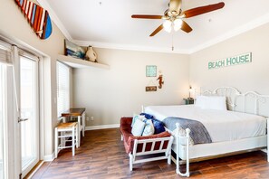 Iron/ironing board, Internet, bed sheets