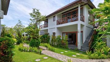 Honeymoon Double Room | Garden view