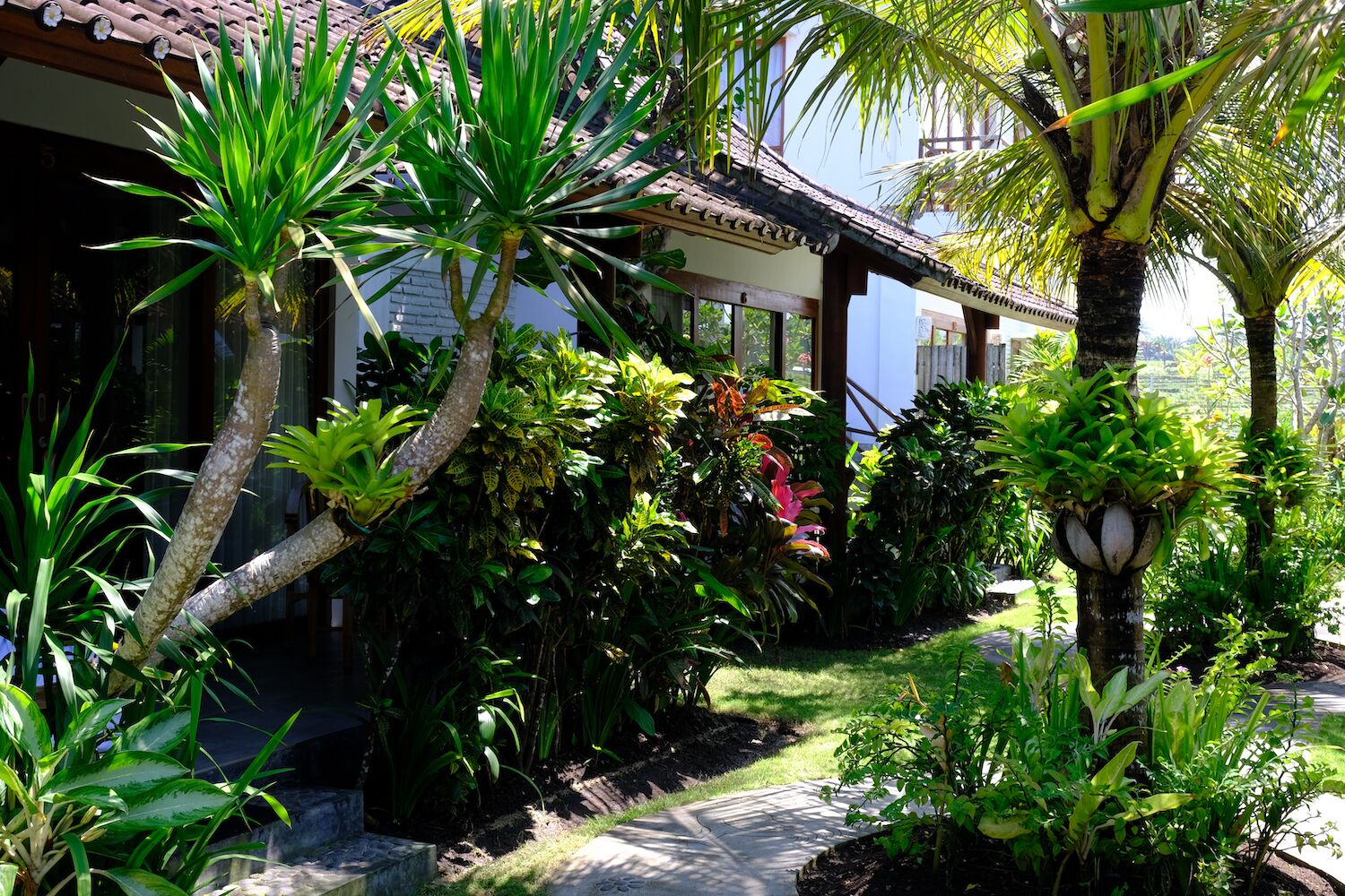 Vista frontal de la propiedad