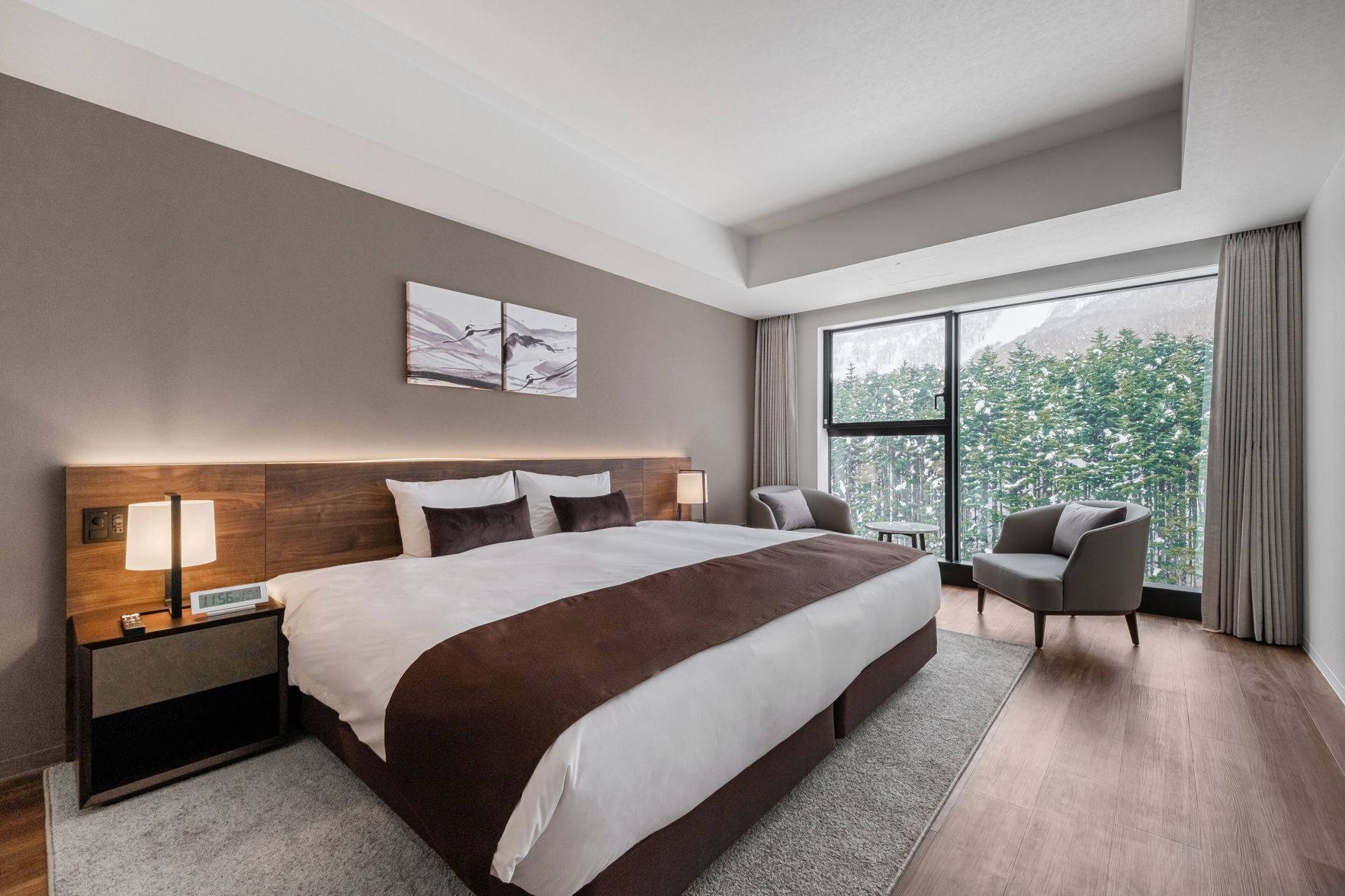 Premium bedding, in-room safe, soundproofing, iron/ironing board