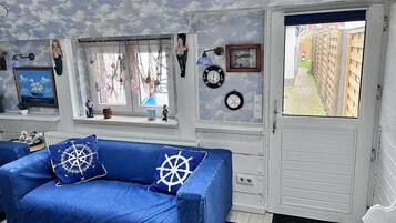 Smart TV, video games, DVD player, books