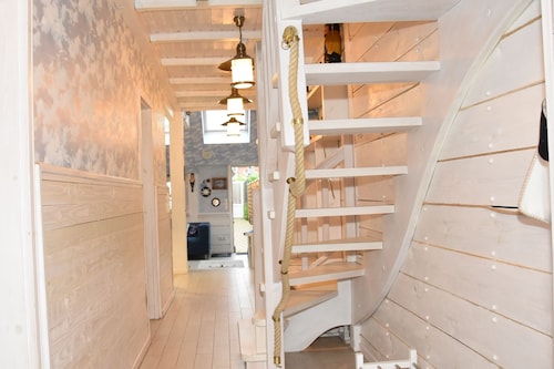 Ylellinen ja viihtyisä lomakalastusmaja - koirat ja perheet tervetulleita