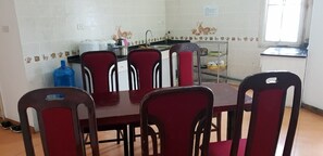 Dining - BHome Hostel Ha Noi (Hanoi)