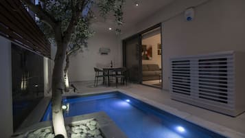 Design Apartment, 1 Bedroom, Garden View, Ground Floor | Terrace/patio