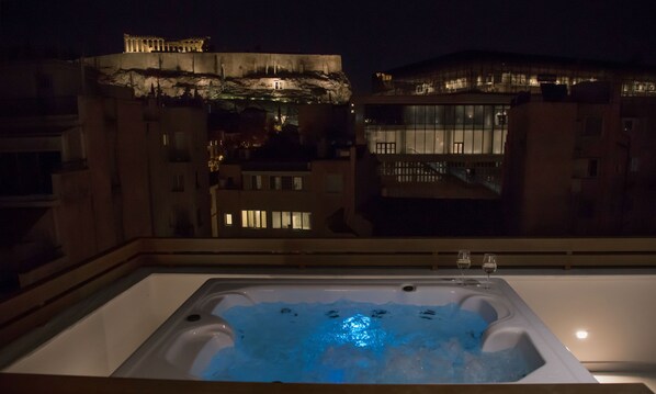 Ático de lujo, 1 habitación, bañera de hidromasaje, vistas a la ciudad (5&6) | Vistas del balcón