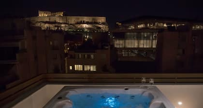 Acropolis Golden Suites by GHH