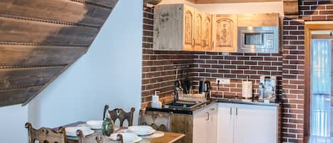 Apartamento (Pasterski) | Cozinha privada | Geladeira, micro-ondas, cooktop, lava-louças