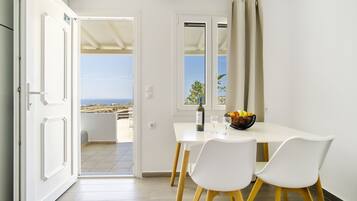 Studio | In-room dining