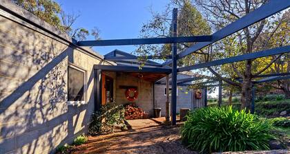 Taylors Bay Cottage