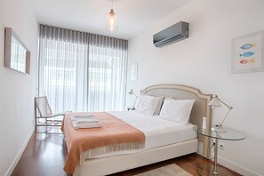 3 bedrooms, iron/ironing board, travel cot, free WiFi