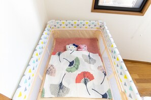 Apartment | Bügeleisen/Bügelbrett, Reisekinderbett, kostenloses WLAN