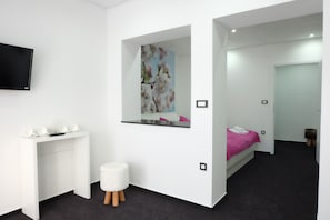 Superior Suite | Free WiFi, bed sheets - Artorius Luwiana Suites (Ljubljana)