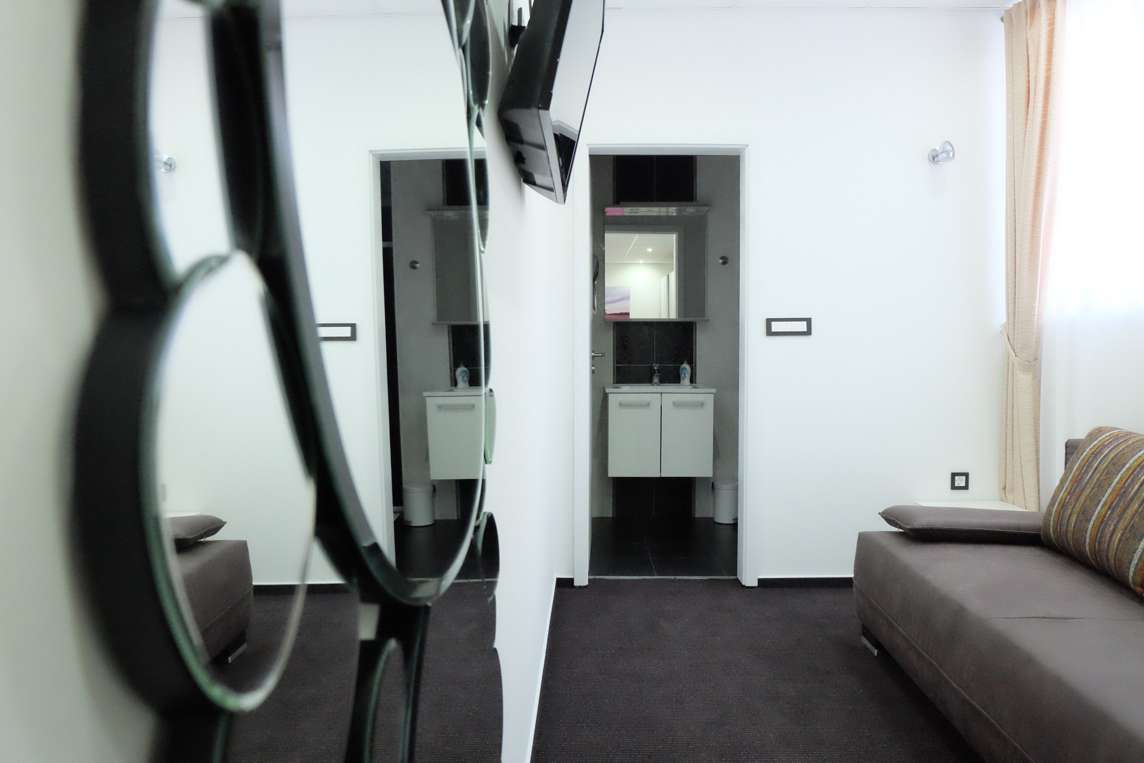 Suíte família | Wi-Fi de cortesia, roupa de cama