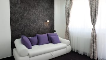 Superior Suite | Living area