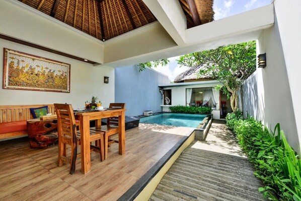 Outdoor dining - Avery Private Pool Villa at Uluwatu, Bali (Jimbaran)